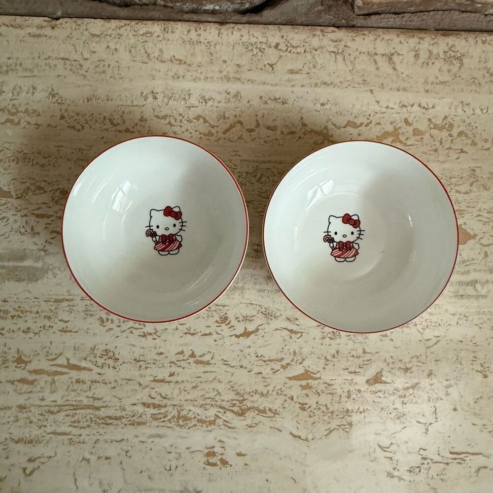 Hello Kitty x Silver Buffalo Christmas Candy Cane bowls small